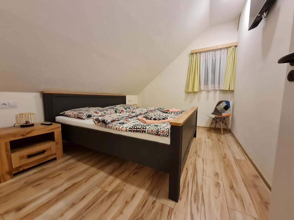הַרָכוֹב Apartman Konirna מראה חיצוני תמונה