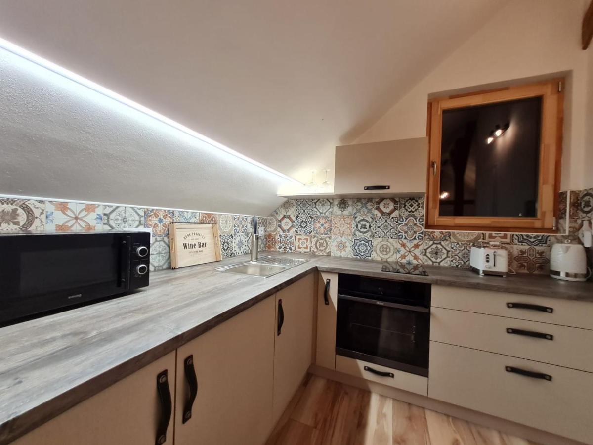הַרָכוֹב Apartman Konirna מראה חיצוני תמונה