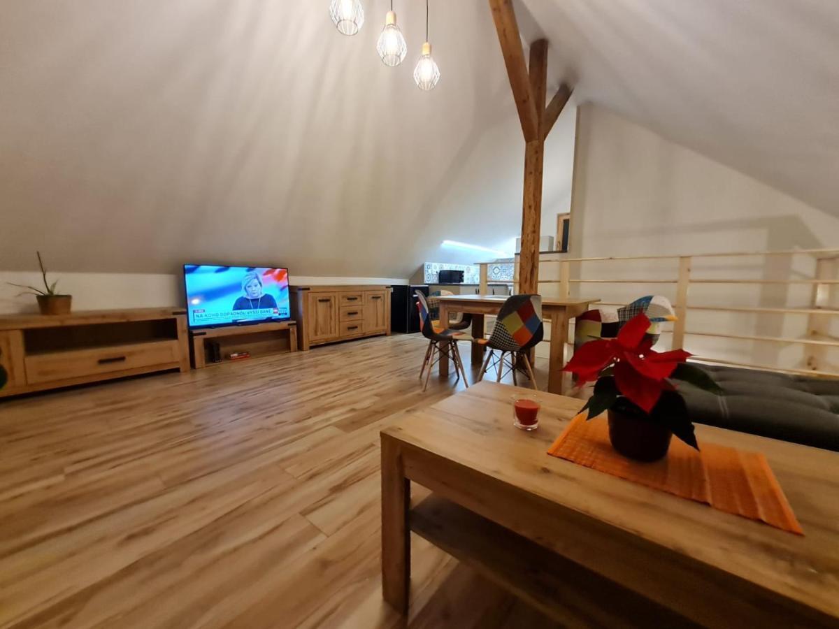הַרָכוֹב Apartman Konirna מראה חיצוני תמונה