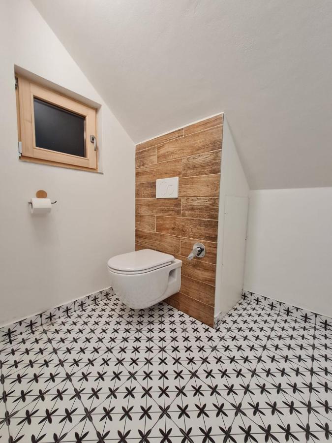 הַרָכוֹב Apartman Konirna מראה חיצוני תמונה
